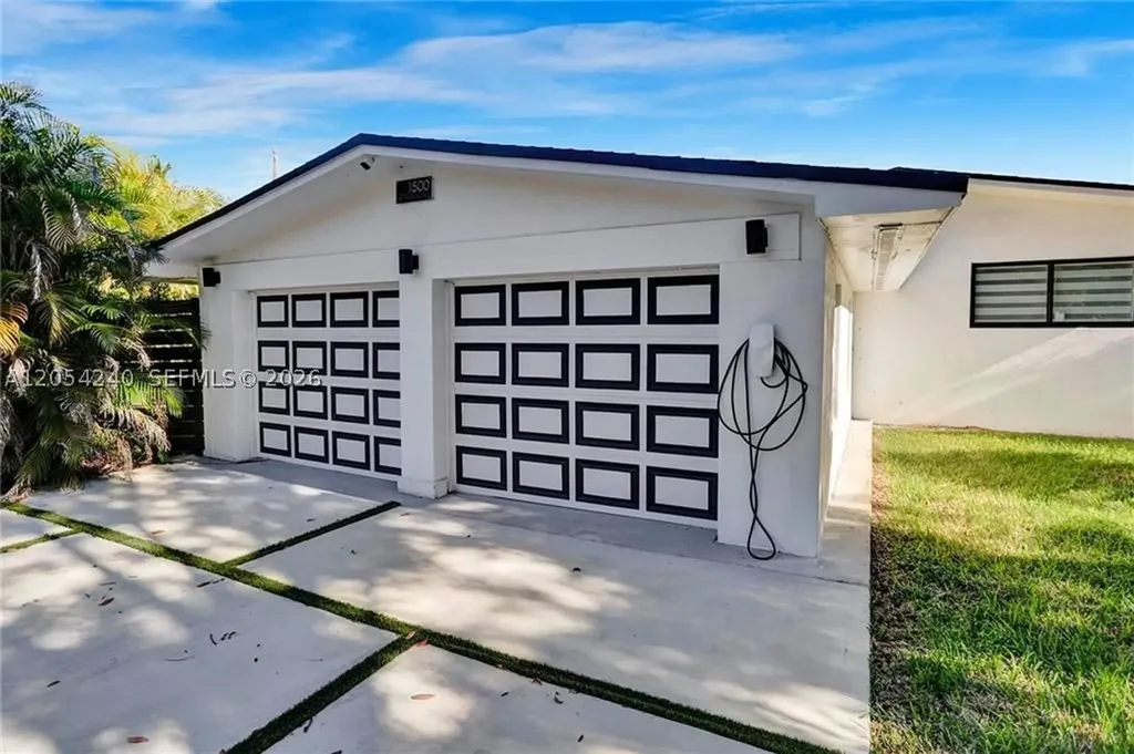 1500 N Park Road Hollywood FL 33021
