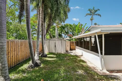 375 SW 61st Terrace Margate FL 33068