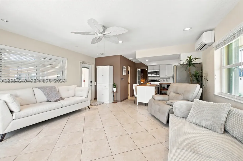 3216 SE 12th Street Pompano Beach FL 33062