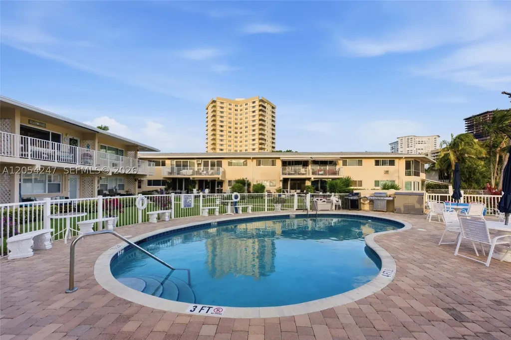3216 SE 12th Street Pompano Beach FL 33062