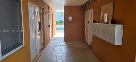 7901 SW 64th Avenue South Miami FL 33143