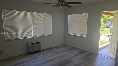 808 NE 10th Street Hallandale Beach FL 33009