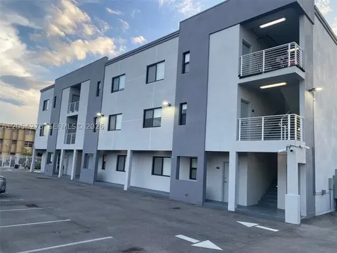 423 E 27th Street Hialeah FL 33013