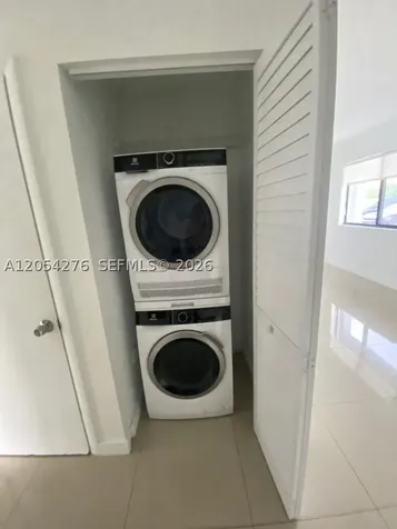 423 E 27th Street Hialeah FL 33013