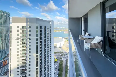 159 NE 6th Street Miami FL 33132