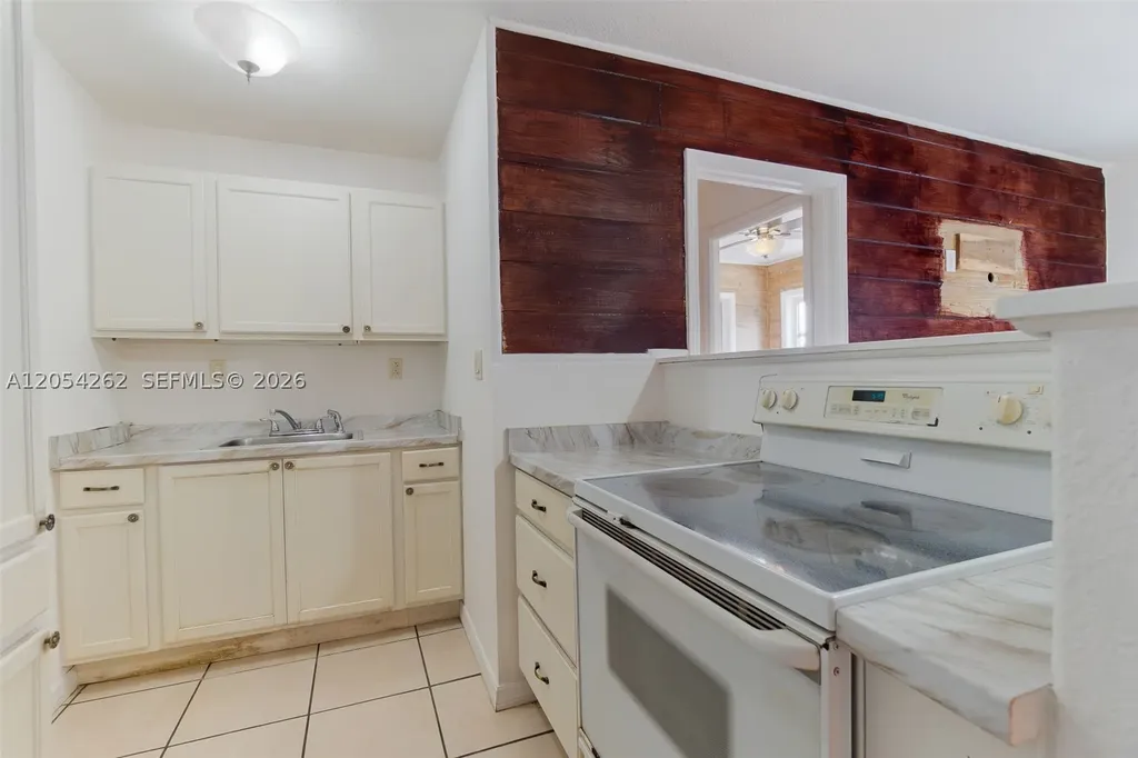 125 Cleveland Street Lake Worth FL 33461