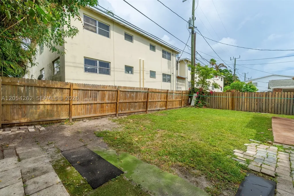 125 Cleveland Street Lake Worth FL 33461