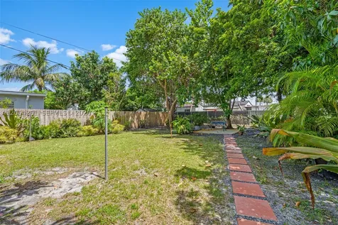 766 E 36th Street Hialeah FL 33013