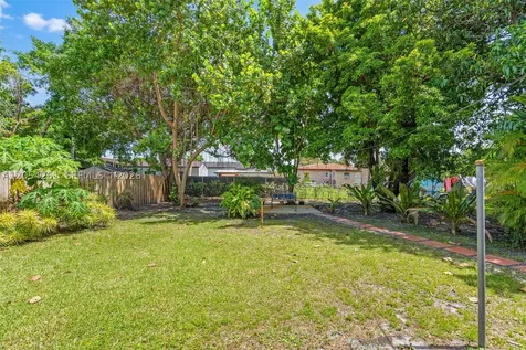 766 E 36th Street Hialeah FL 33013