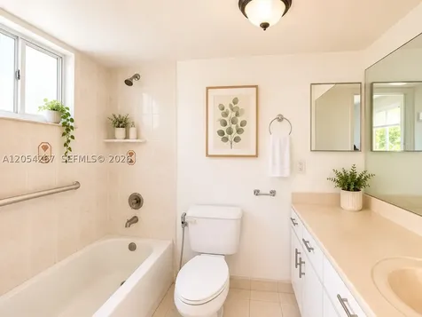 5810 W 18th Lane Hialeah FL 33012