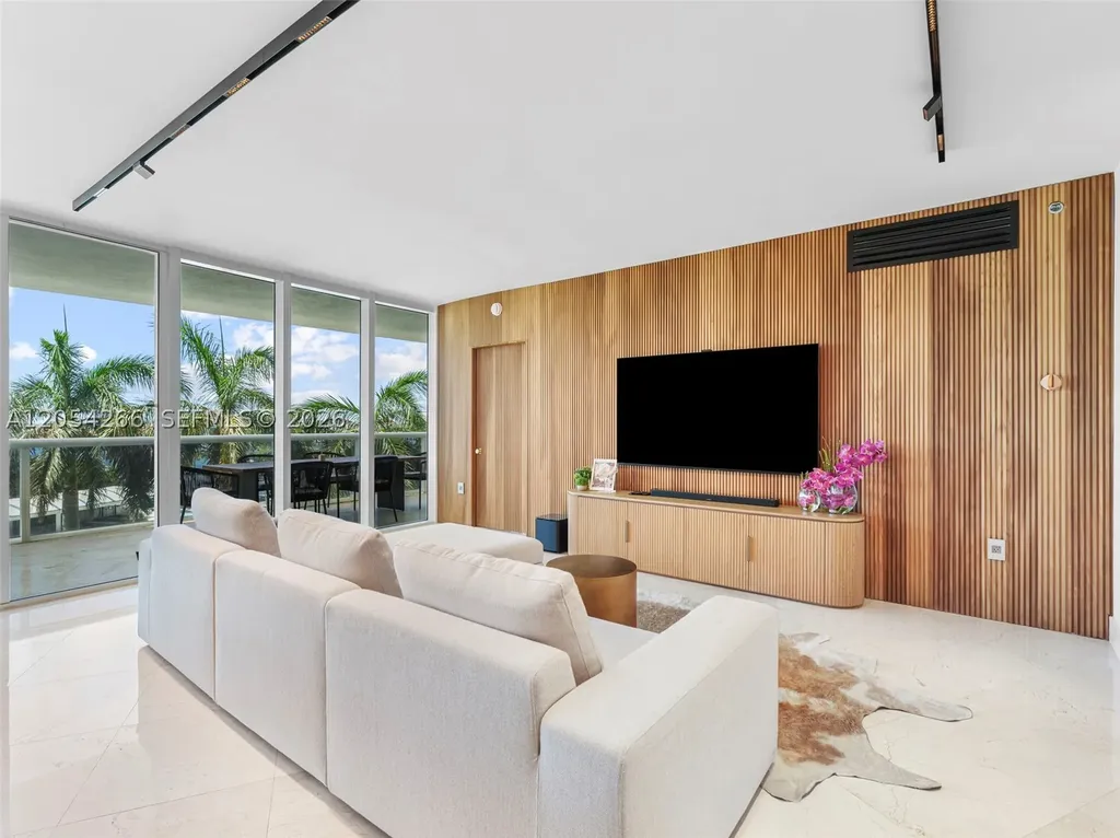 400 Alton Road Miami Beach FL 33139