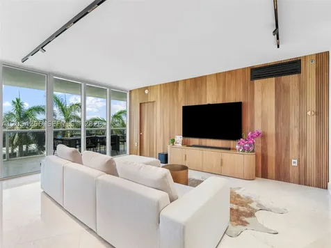 400 Alton Road Miami Beach FL 33139