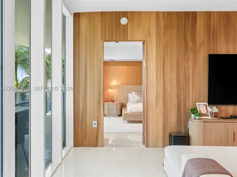 400 Alton Road Miami Beach FL 33139