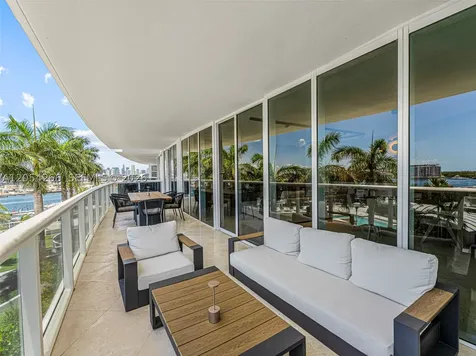 400 Alton Road Miami Beach FL 33139