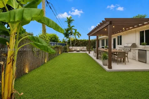 6410 SW 17th Street West Miami FL 33155