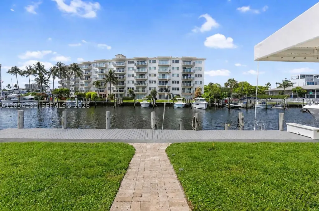 2762 NE 3rd Street Pompano Beach FL 33062