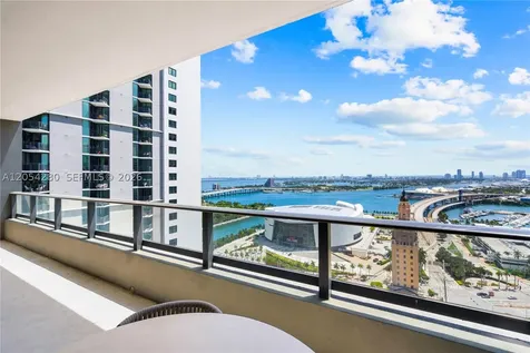 159 NE 6th Street Miami FL 33132