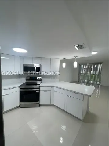 8225 Lake Drive Doral FL 33166