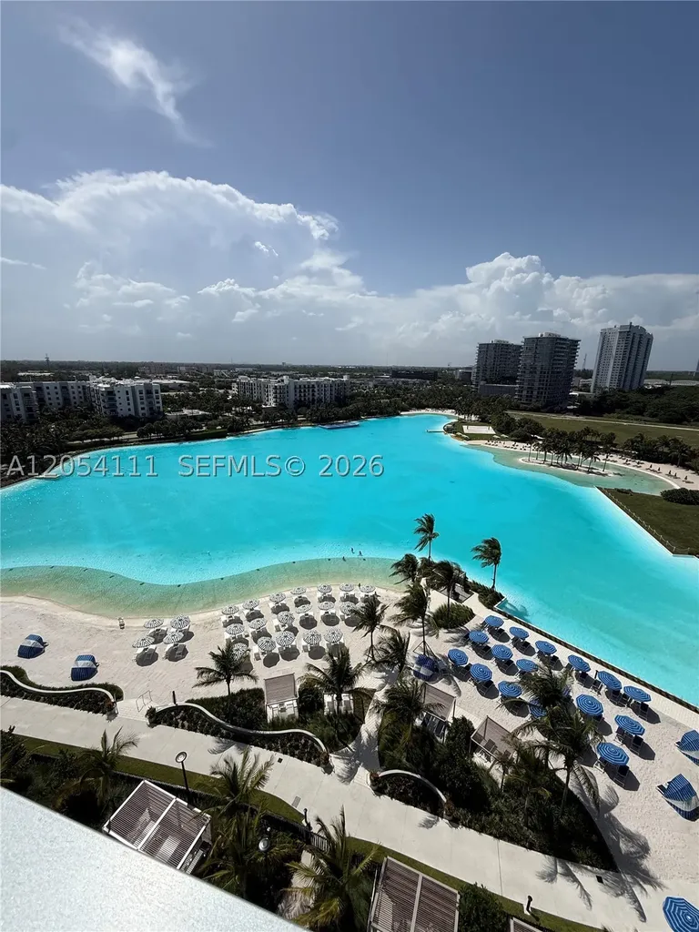 2411 Laguna Circle Miami FL 33181