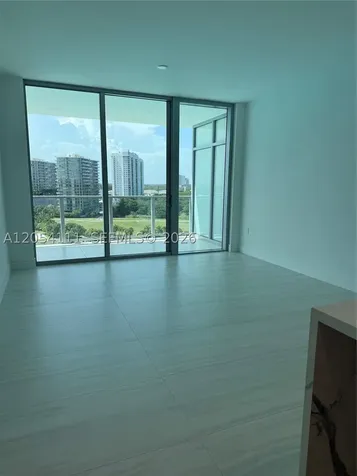 2411 Laguna Circle Miami FL 33181