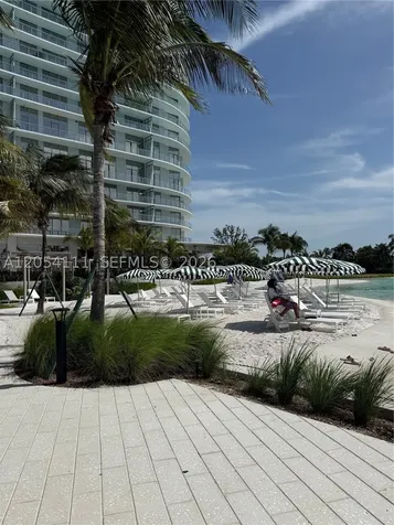 2411 Laguna Circle Miami FL 33181
