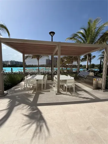 2411 Laguna Circle Miami FL 33181