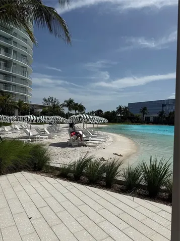 2411 Laguna Circle Miami FL 33181