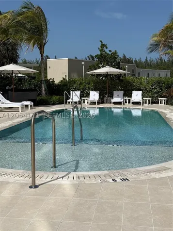 2411 Laguna Circle Miami FL 33181