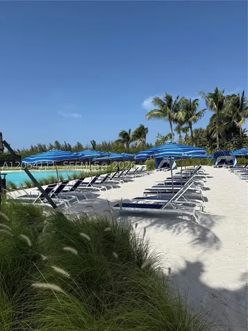 2411 Laguna Circle Miami FL 33181