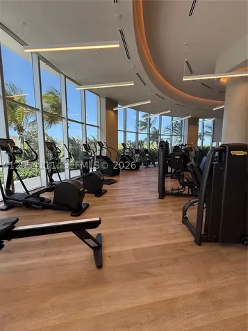 2411 Laguna Circle Miami FL 33181