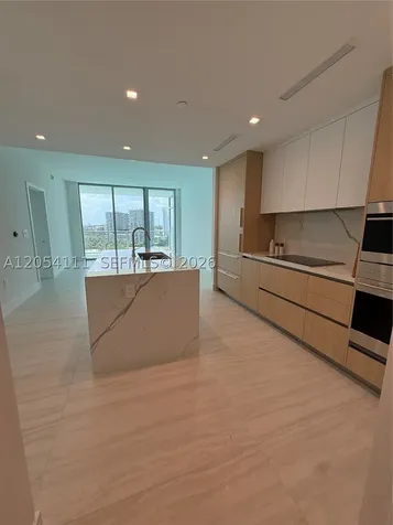 2411 Laguna Circle Miami FL 33181