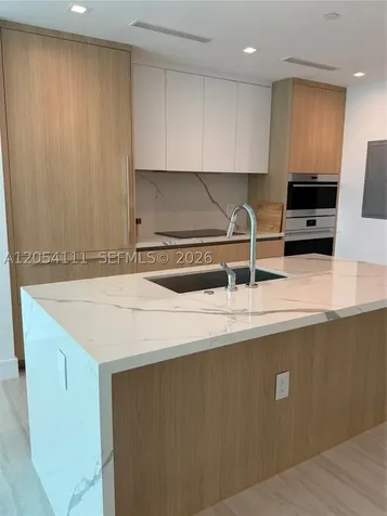 2411 Laguna Circle Miami FL 33181