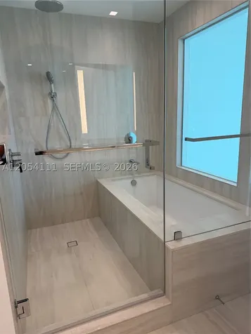 2411 Laguna Circle Miami FL 33181
