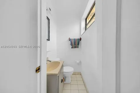 11 W 64th Street Hialeah FL 33012
