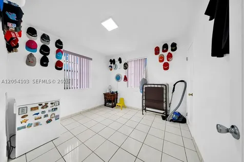 11 W 64th Street Hialeah FL 33012