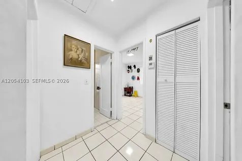 11 W 64th Street Hialeah FL 33012