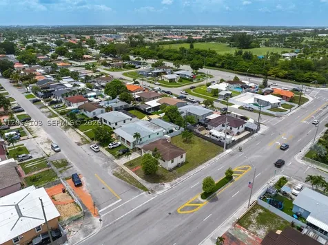 11 W 64th Street Hialeah FL 33012