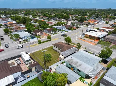 11 W 64th Street Hialeah FL 33012