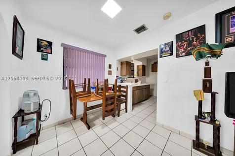 11 W 64th Street Hialeah FL 33012