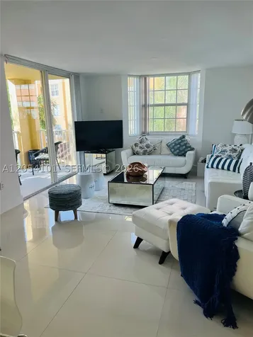 19901 E Country Club Drive Aventura FL 33180