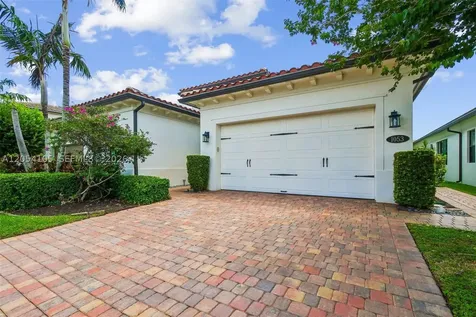 1053 SW 113th Way Pembroke Pines FL 33025