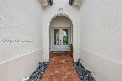 1053 SW 113th Way Pembroke Pines FL 33025