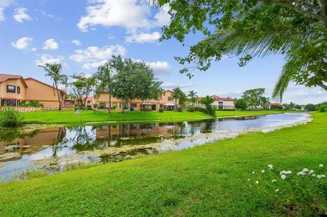 1053 SW 113th Way Pembroke Pines FL 33025