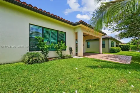 1053 SW 113th Way Pembroke Pines FL 33025