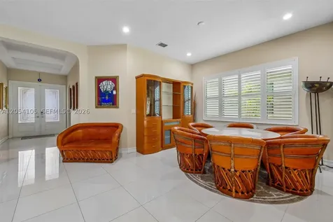 1053 SW 113th Way Pembroke Pines FL 33025
