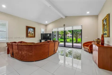 1053 SW 113th Way Pembroke Pines FL 33025