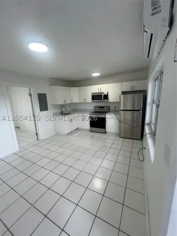 2560 Wilmington Street Opa-Locka FL 33054