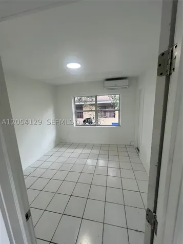 2560 Wilmington Street Opa-Locka FL 33054