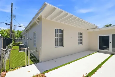 323 NW 104th Terrace Miami FL 33150