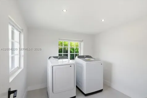 323 NW 104th Terrace Miami FL 33150